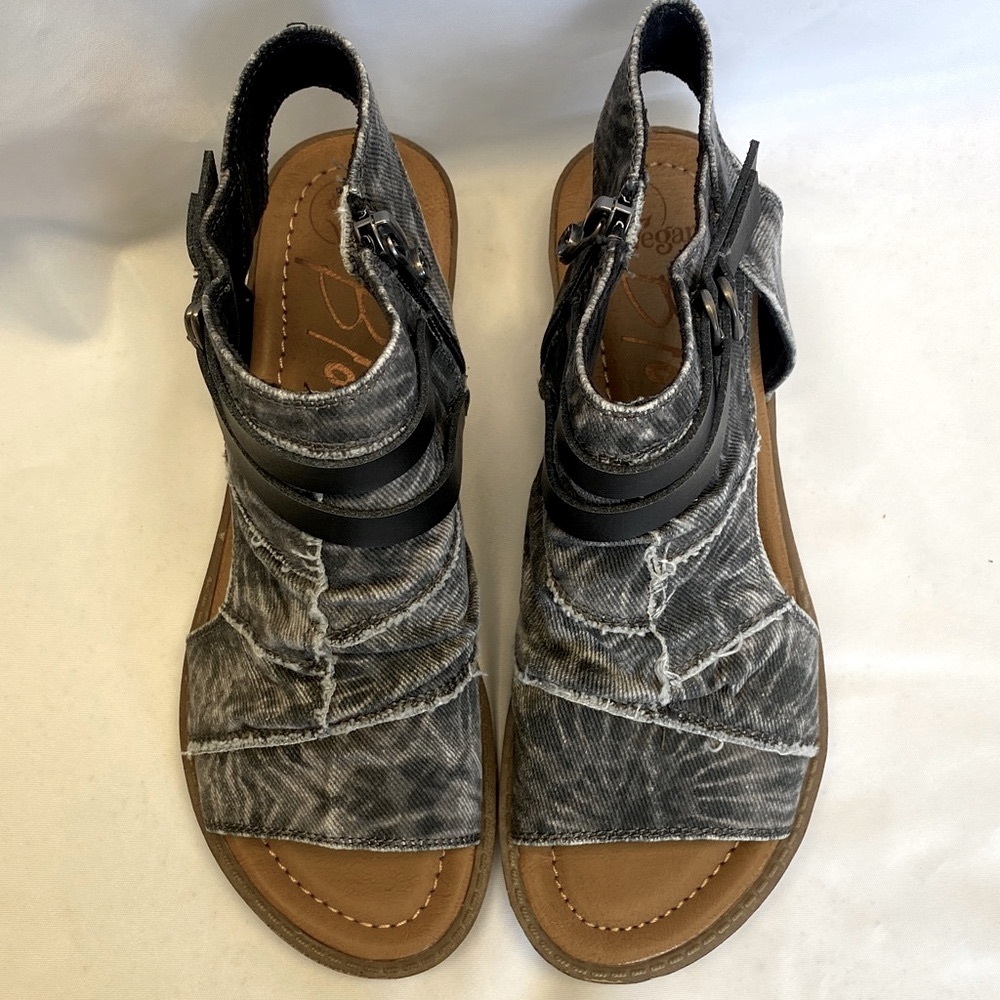 Blowfish Distressed Black Denim Sandals Size 7.5 - Picture 2 of 7